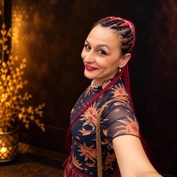 ISABEL MARÍA TIRADO (VELA BRUJA)