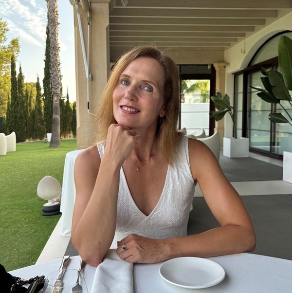 KRISTIN SCHLAG